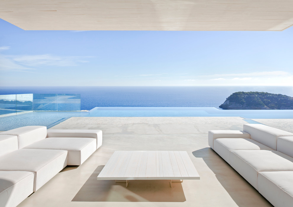 Inspiration for an expansive contemporary pool in Alicante-Costa Blanca.