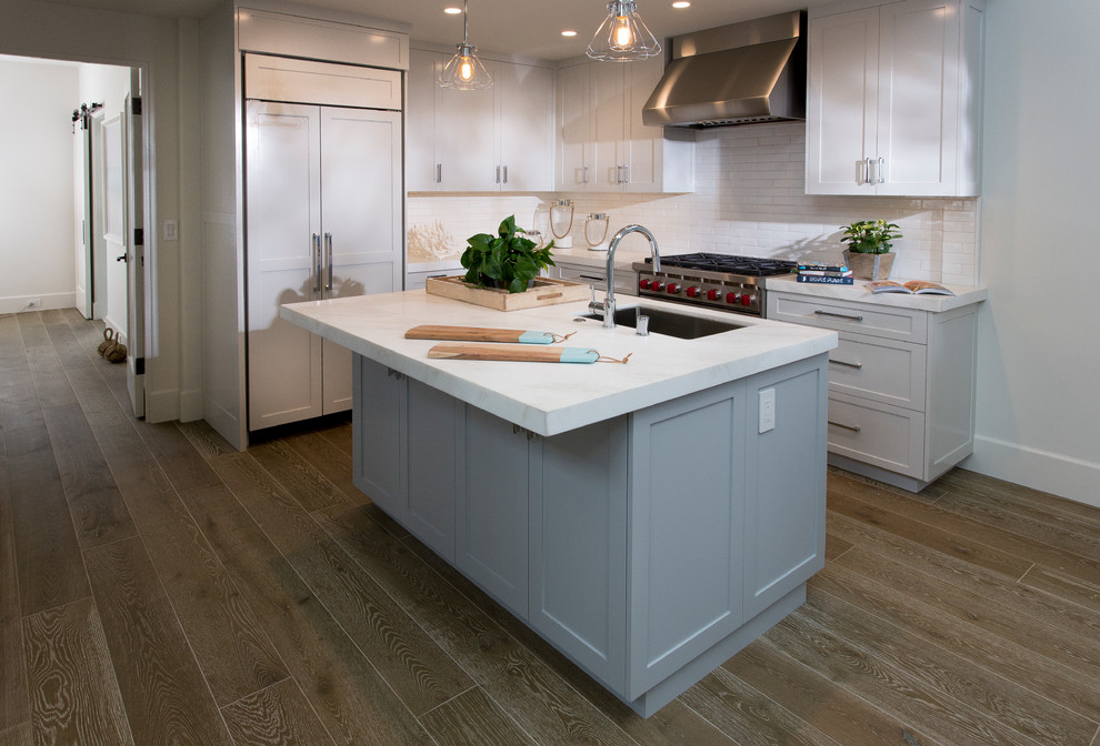 Kitchen - kitchen idea in Orange County