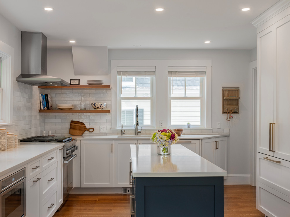 Kitchen - transitional kitchen idea in Boston