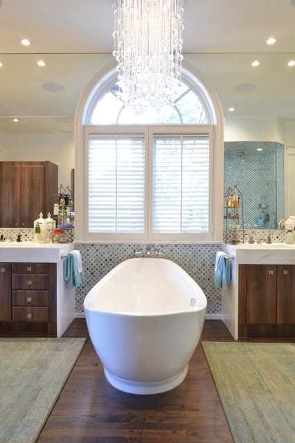 Transitional Remodel modern-badezimmer