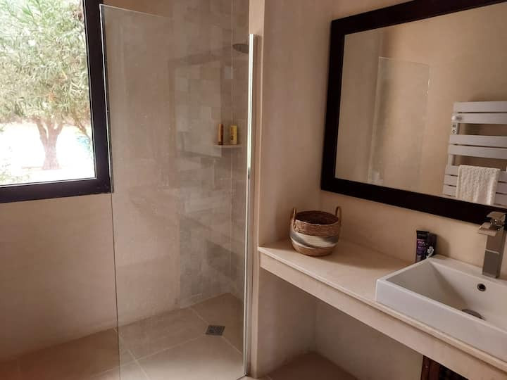 Tadelakt et salle de bains marocaines