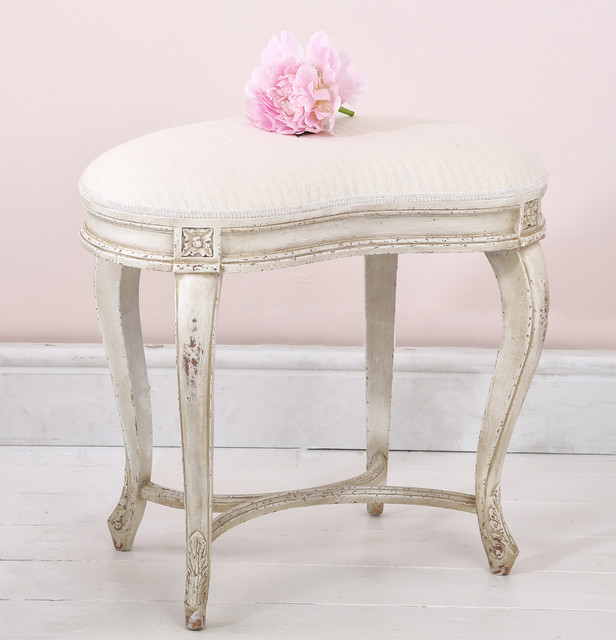 Delphine Distressed White Painted Stool klassisk-sovrum