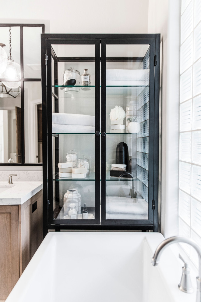 Bathroom - transitional bathroom idea in Phoenix