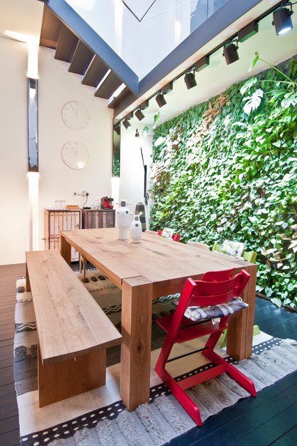 Jalan Chempedak contemporaneo-terraza-y-balcon