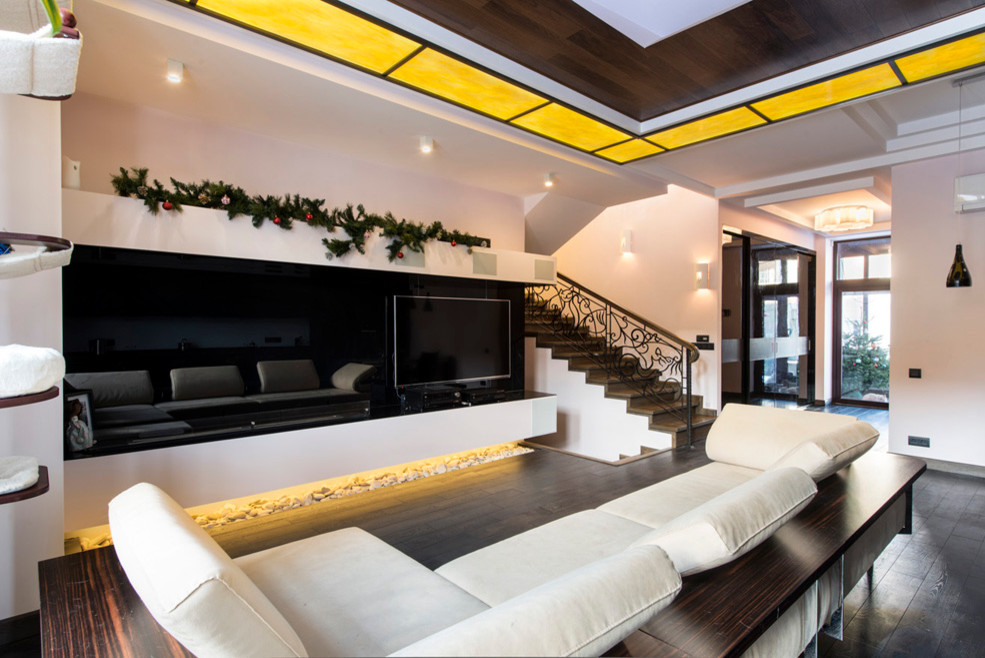 Оформление стеклом каминных порталов