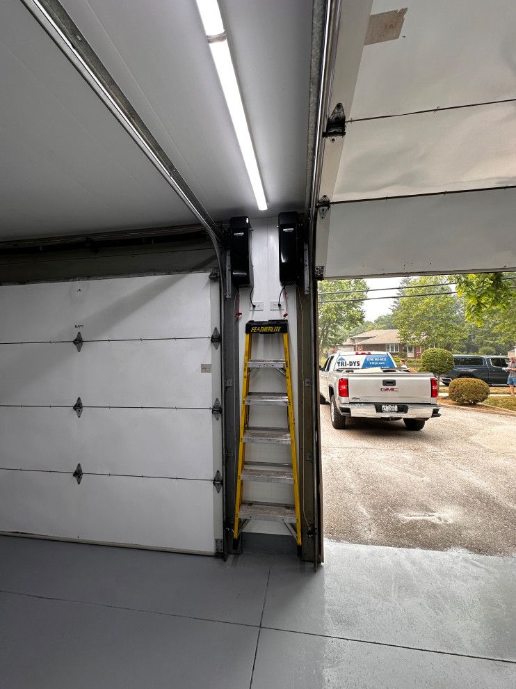 Willowdale Avenue - Garage - London, ON