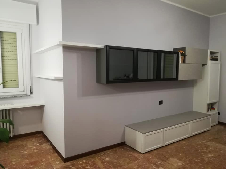 Living con annessa zona studio e tendaggi
