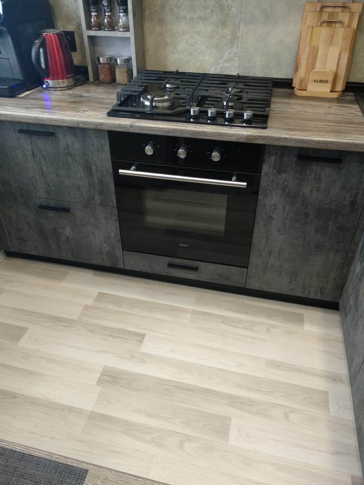 A2B7C87E-DD09-4A04-AA78-343E0EAFE8BA