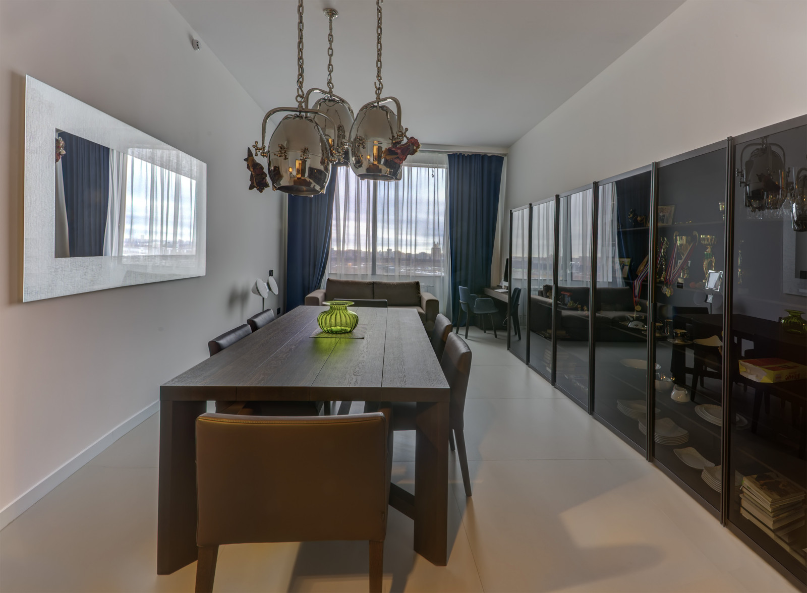 Квартира в современном стиле с яркими акцентами