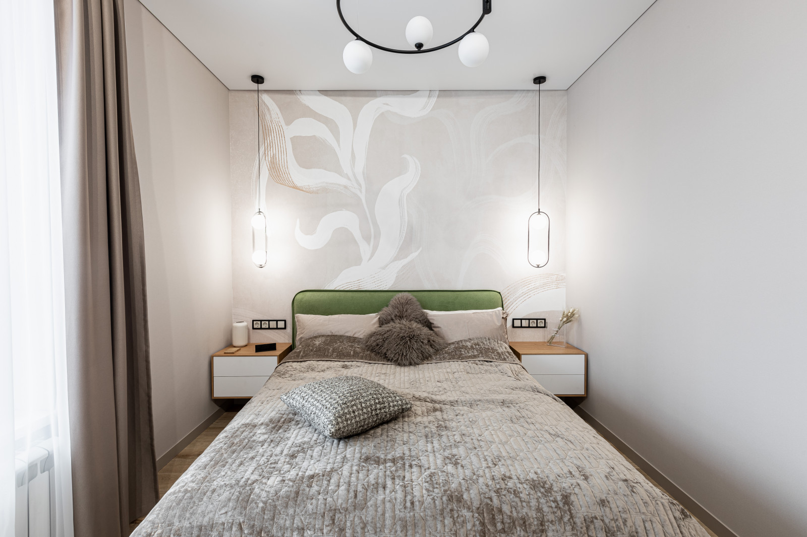 Двухкомнатная квартира в современном стиле с яркими акцентами