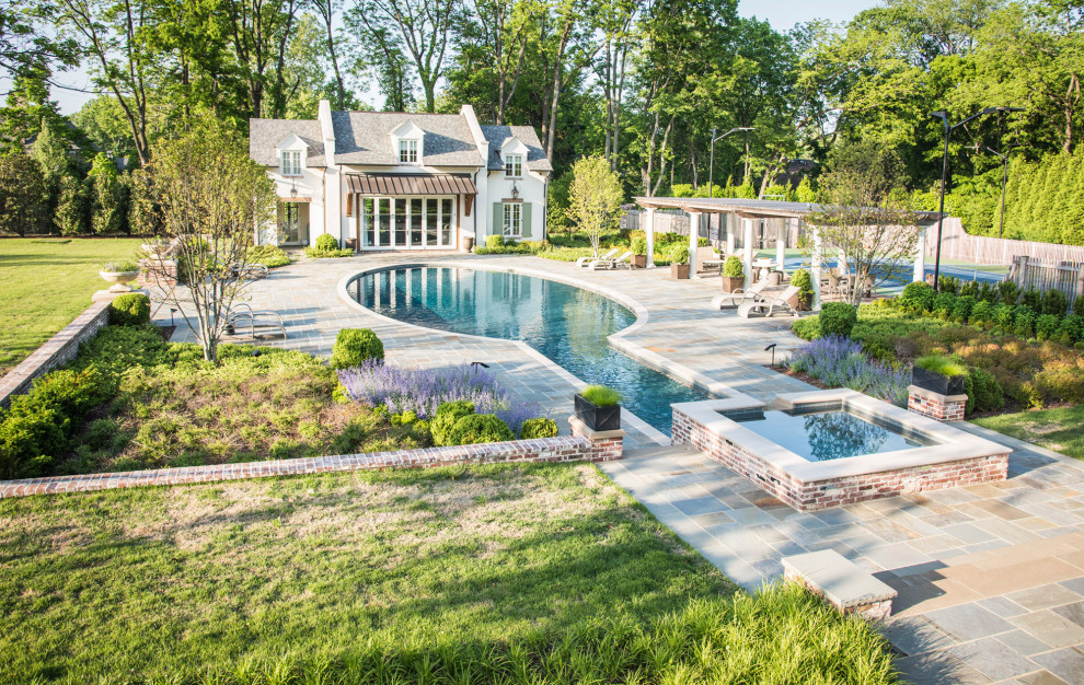 Inspiration for a traditional pool in Nashville.
