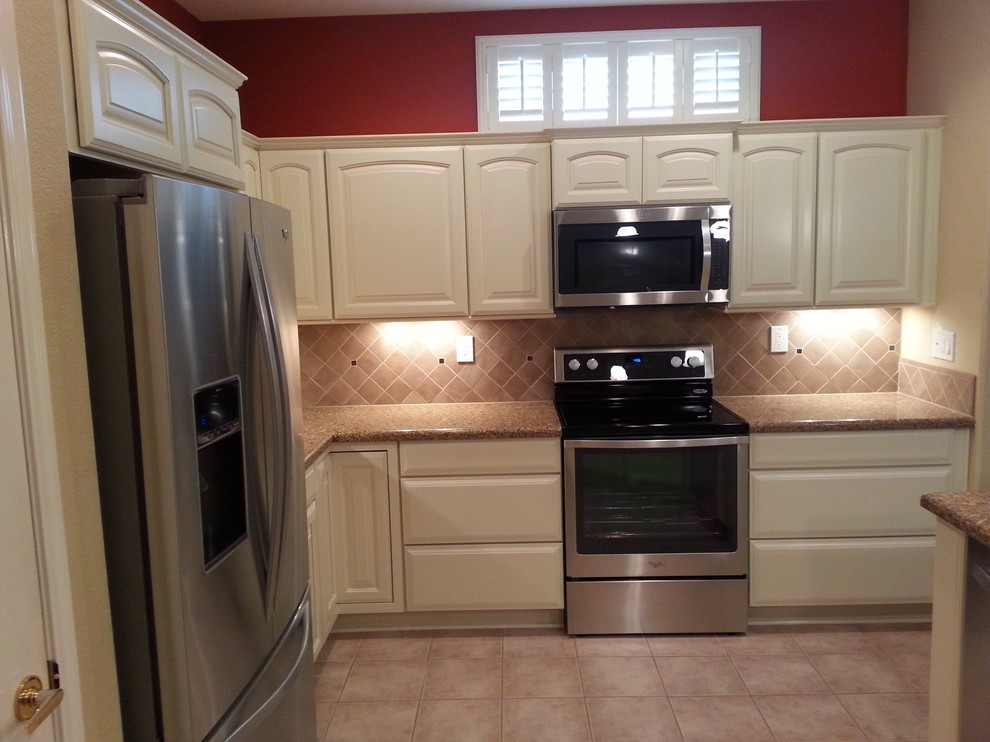 Kitchen - kitchen idea in Phoenix