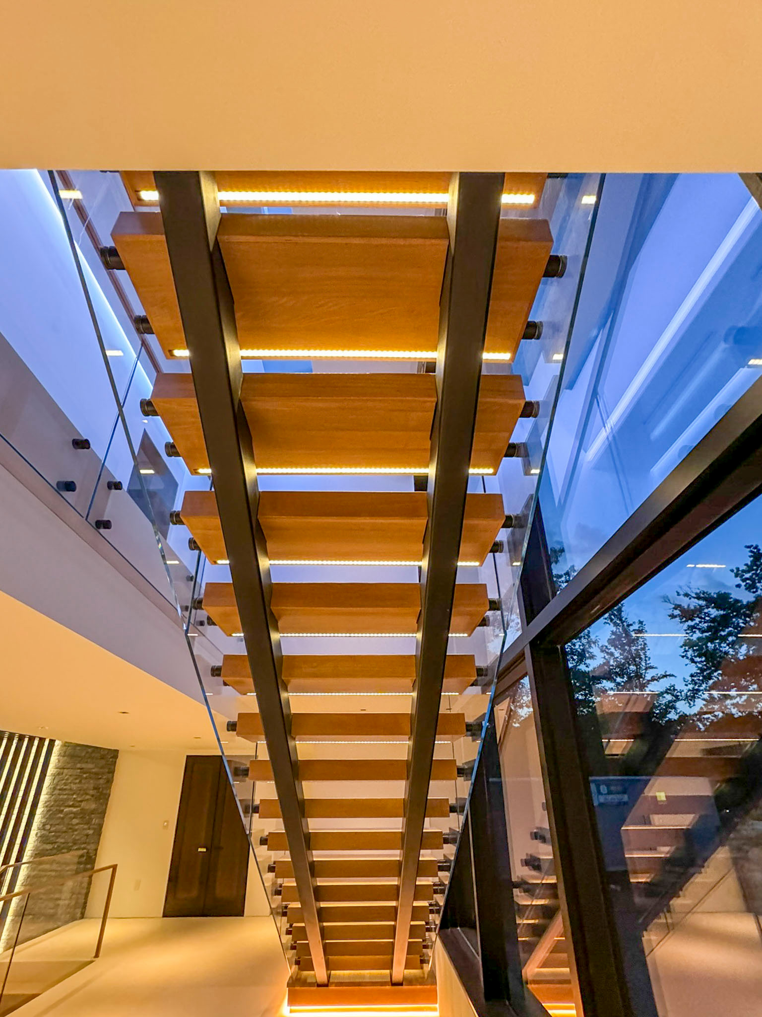 126_Visually Open and Light Contemporary Staircase, Mclean, VA 22102