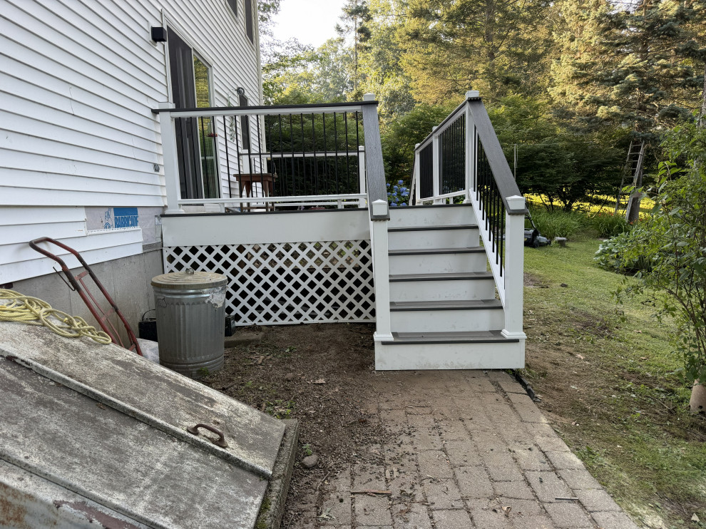 Amsten lake deck