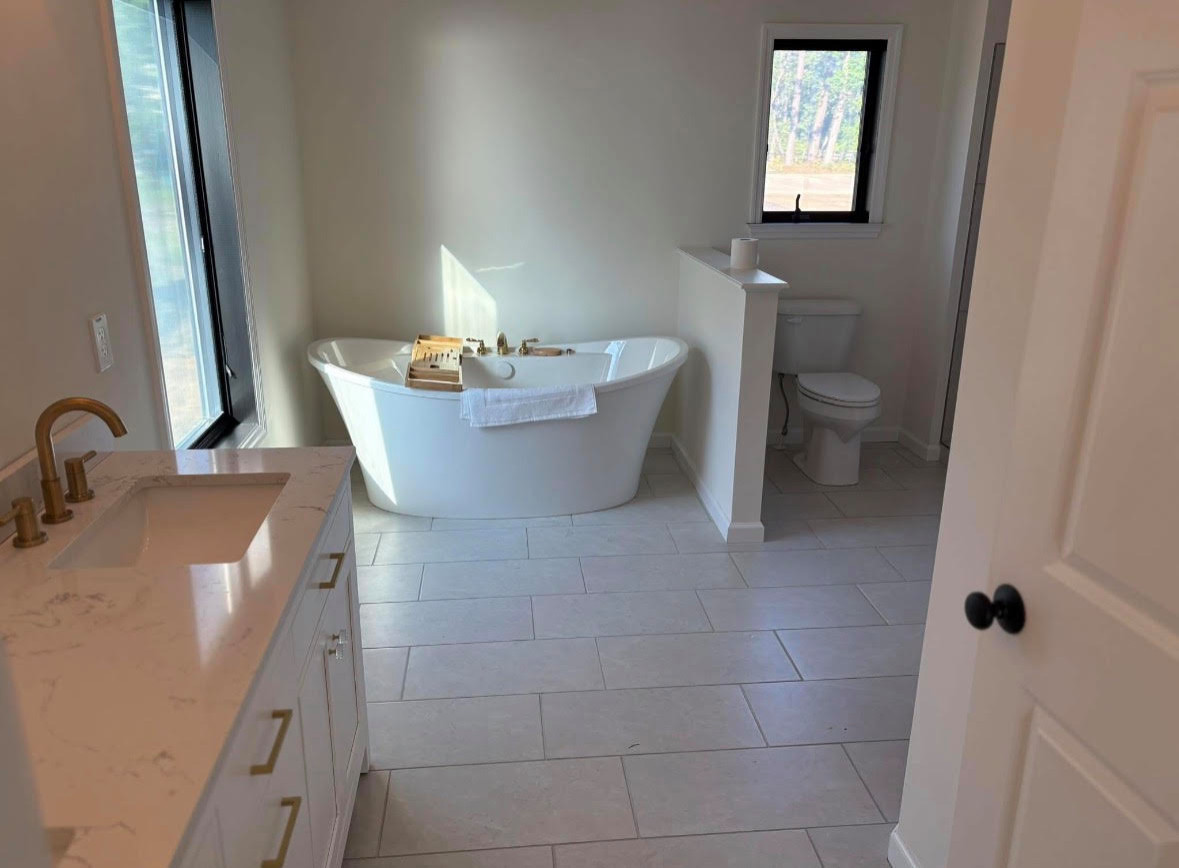 bathroom tub