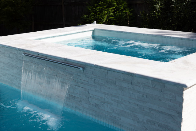 Thompson modern-pools