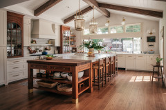 Designer’s Kitchen Embraces Her Historic Home’s Past