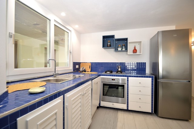 Poisson Blue moderno-cocina
