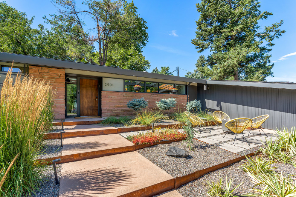 Mid-century modern exterior home idea in Denver