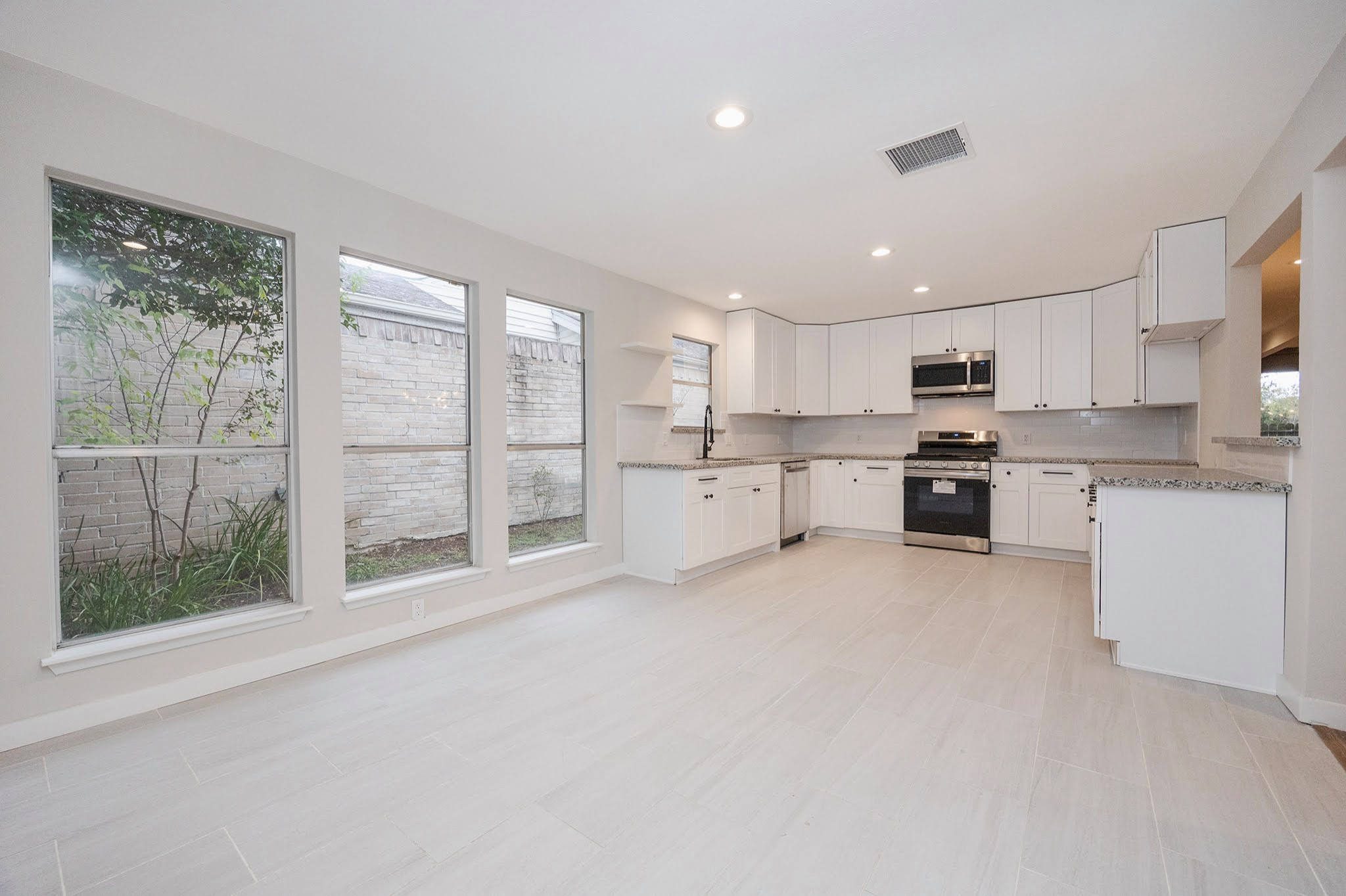 Beaujolais Ln