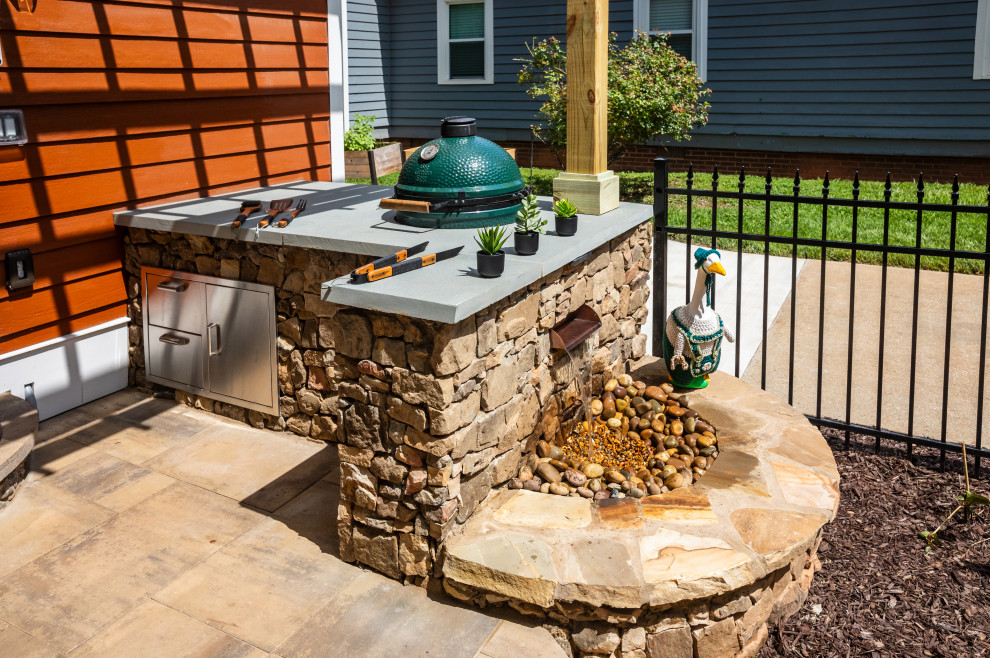 Custom Outdoor Kitchen with Built-In Grill & Stone Countertops ...