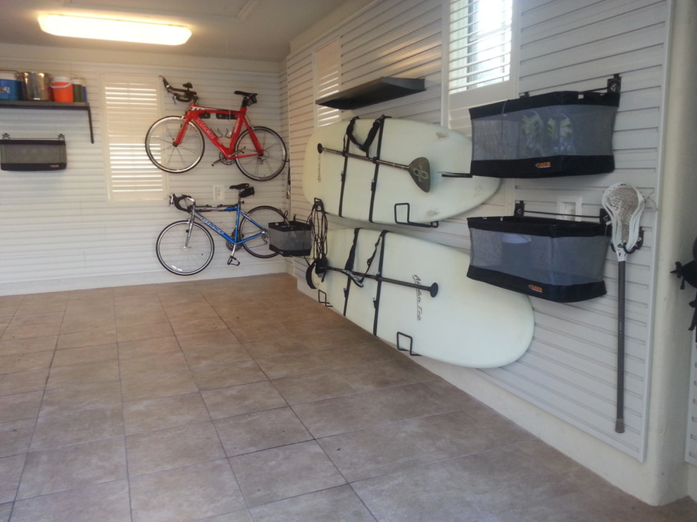 Inspiration for a beach style garage in Orlando.