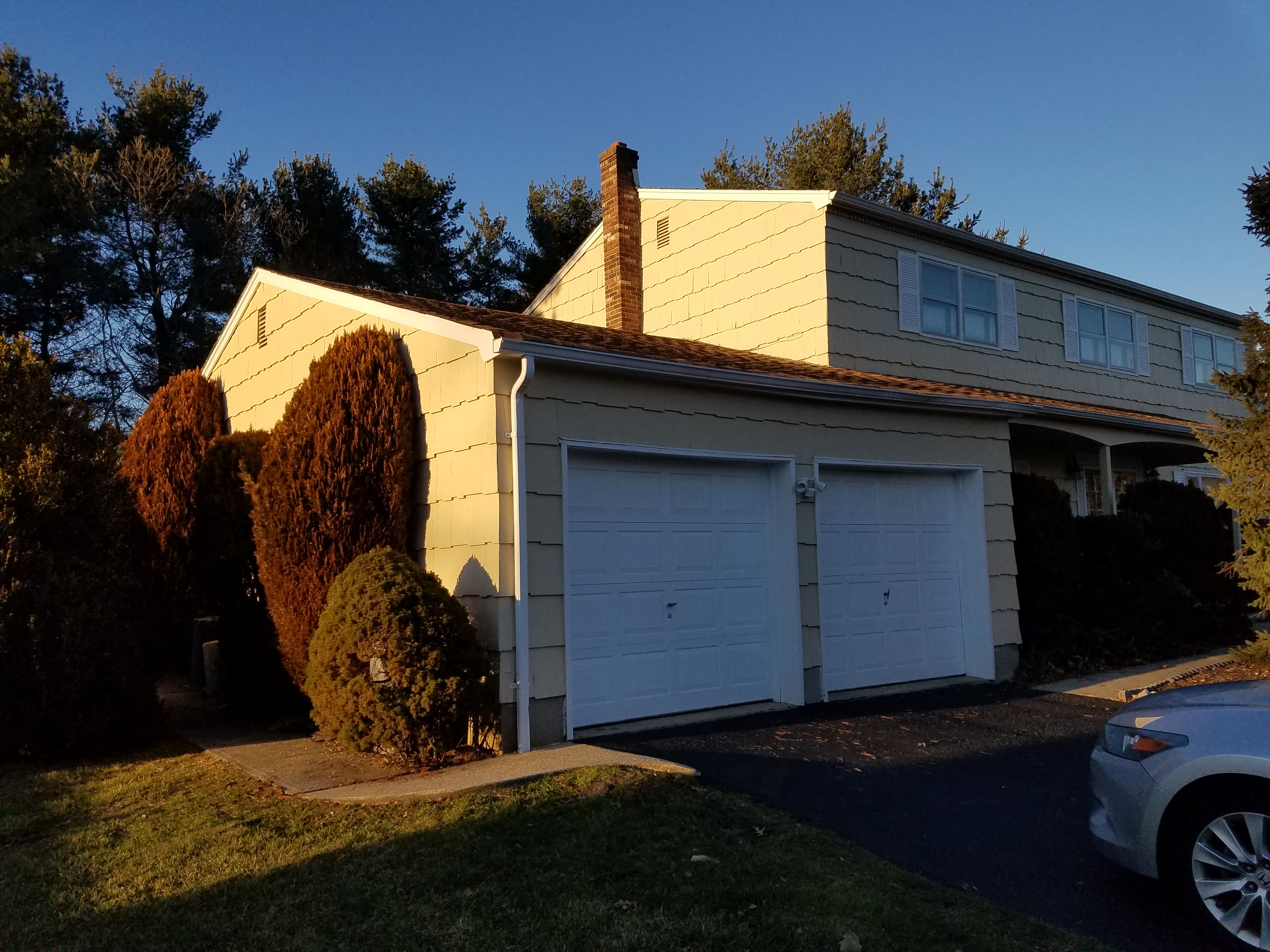 New Windows, Vinyl Siding, and Gutters at Gunpowder Drive in East Brunswick, NJ