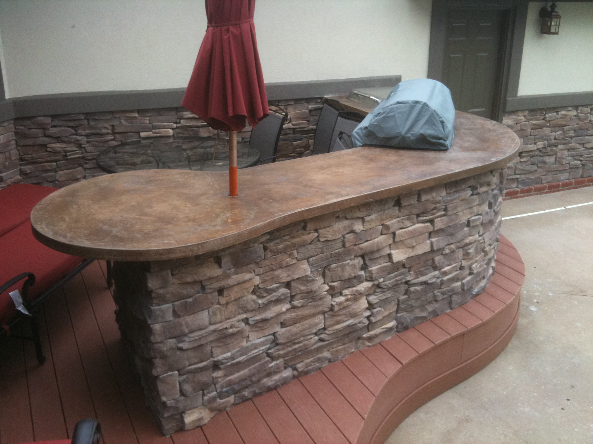 Outdoor Grill with Concrete Countertop