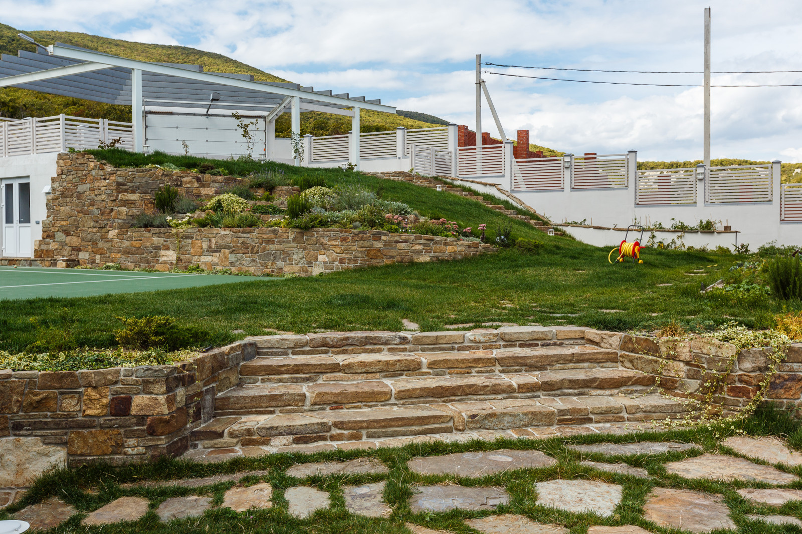 Вилла в пос. Мысхако с панорамным видом на море.