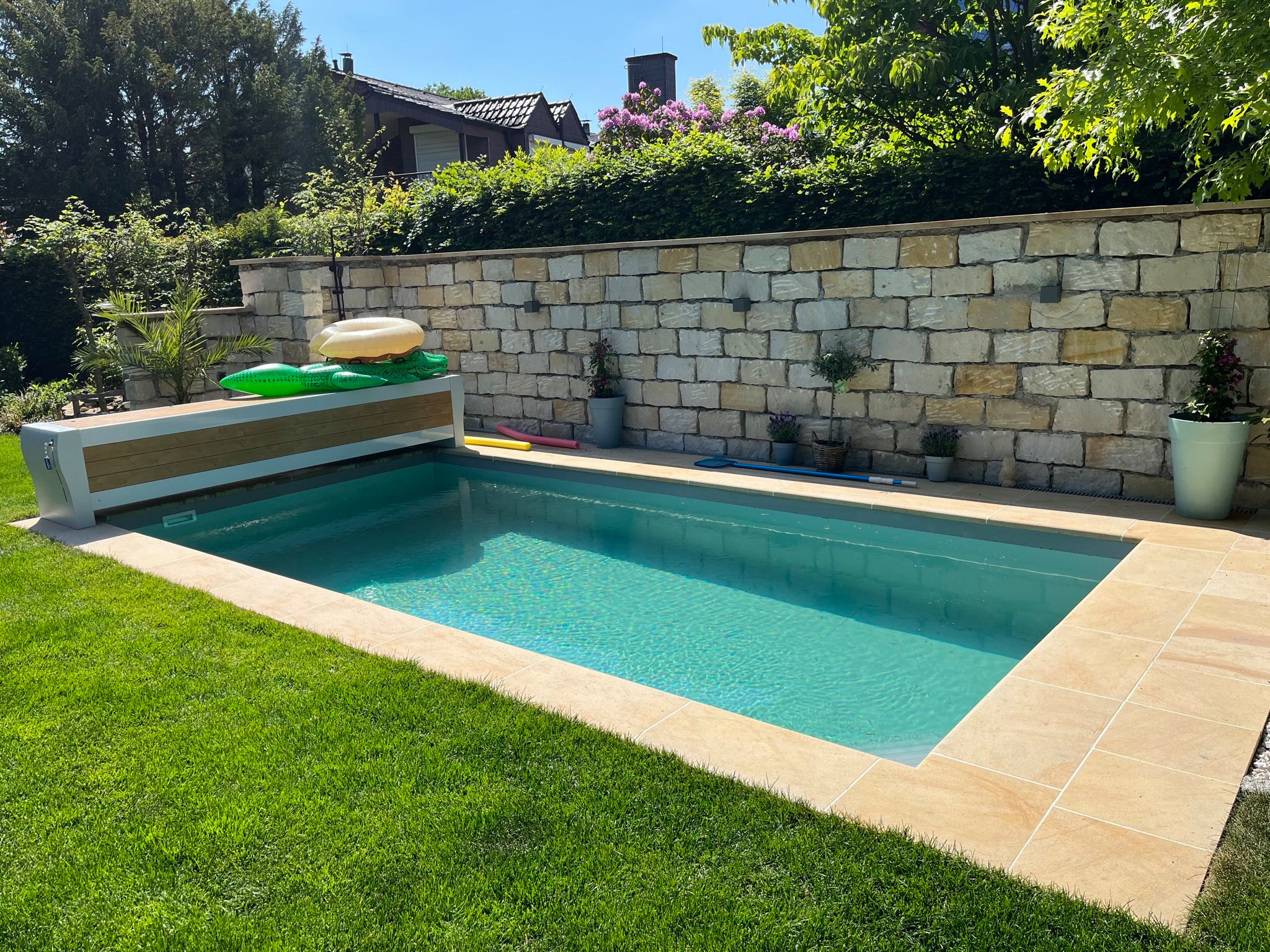 Poolbau mit Kundenunterstützung