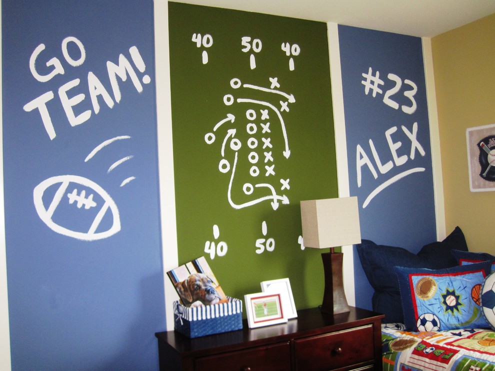 Example of a trendy boy kids' bedroom design in San Diego