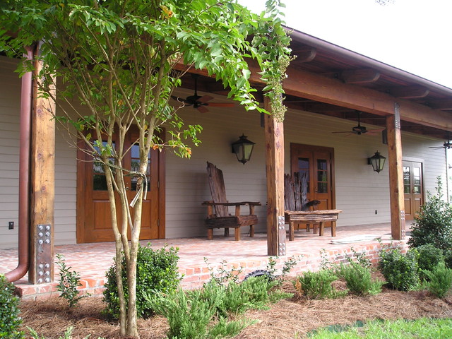 Luling traditional-veranda