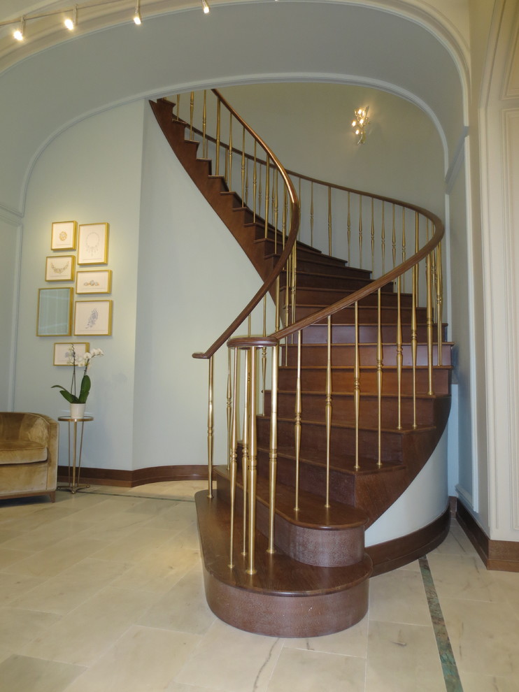 Tiffany&Co, ГУМ: стойки и дверная ручка