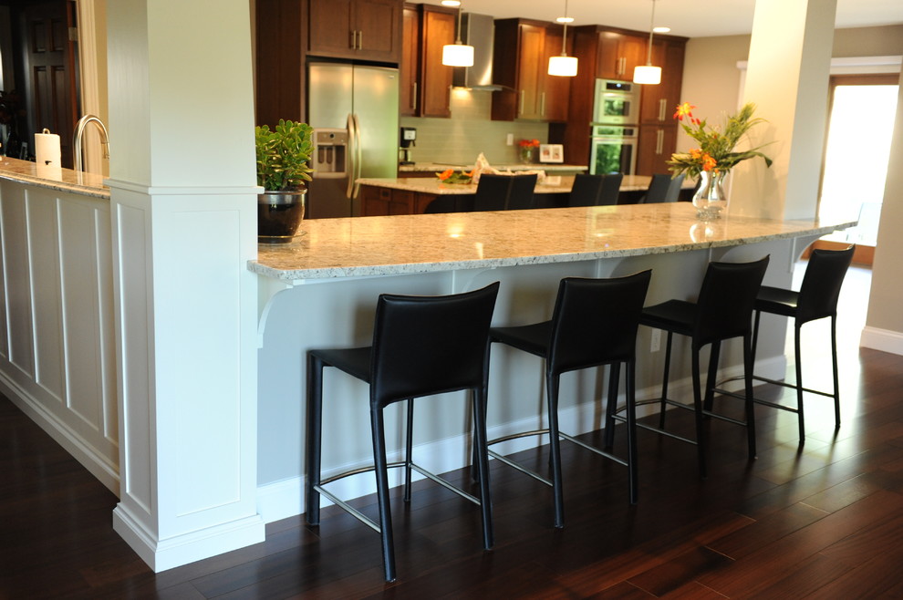 Inspiration for a transitional kitchen remodel in Chicago