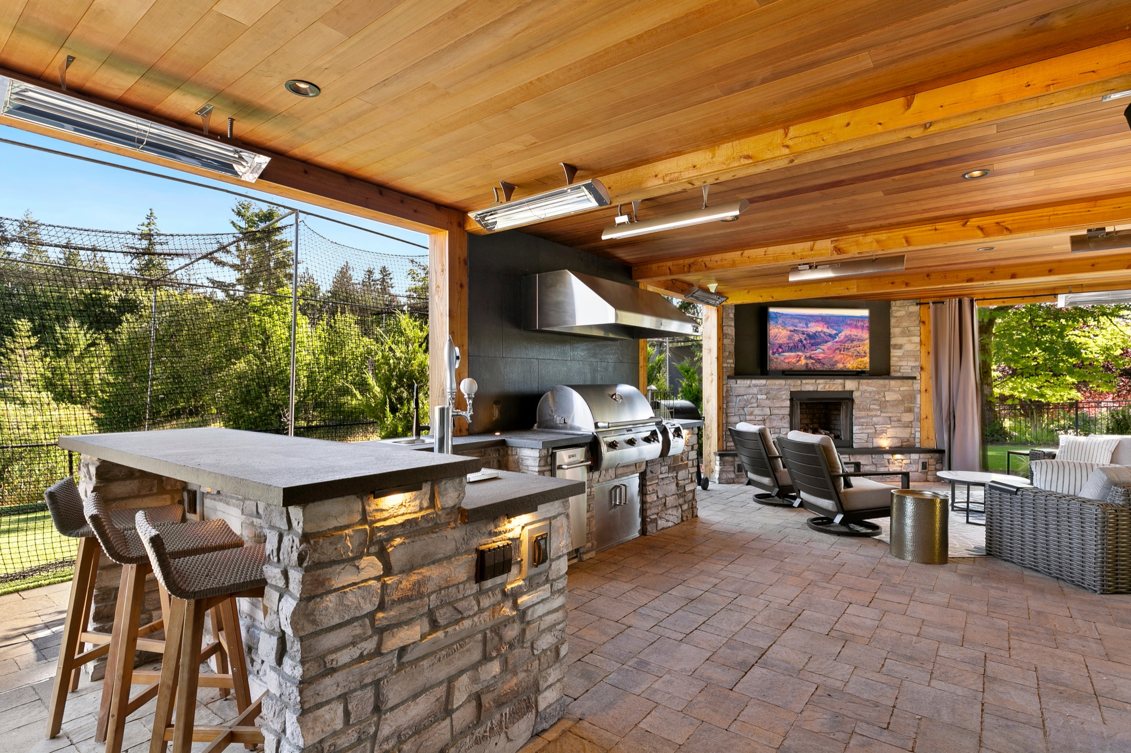 2-level entertaining in Sammamish