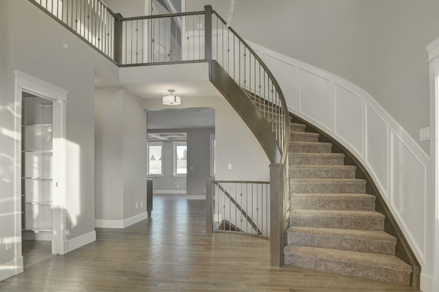 "Meadow Hawk" Custom classique-chic-escalier