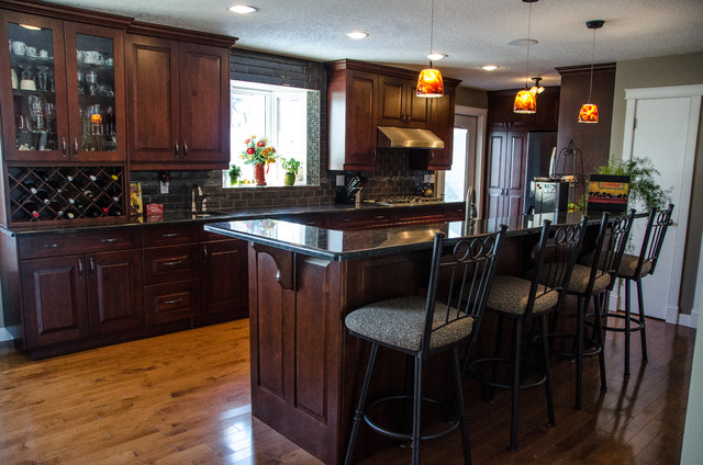 Pineview transitional-kitchen