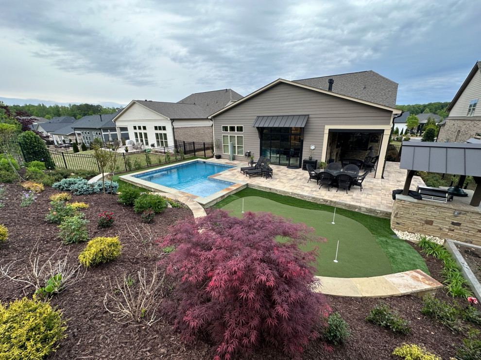 Inspiration for a transitional home design remodel in Atlanta