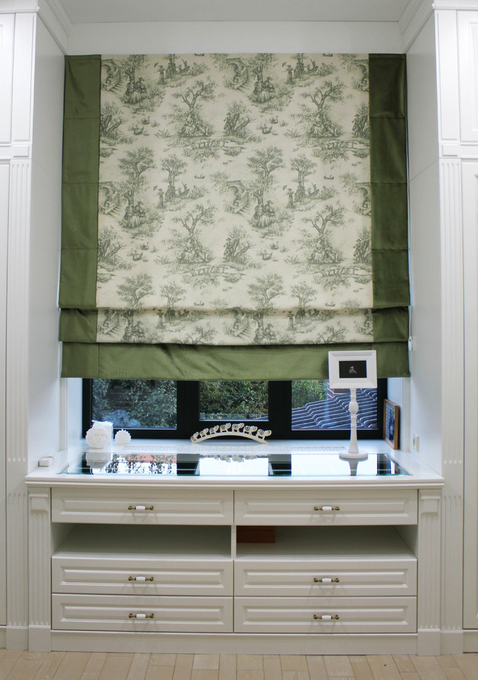 Римская штора в гардеробной