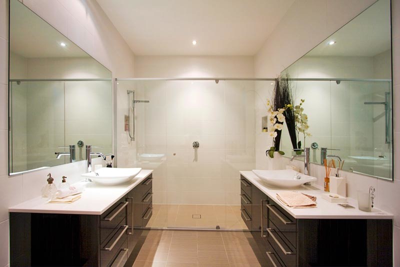 Contemporary bathroom in Gold Coast - Tweed.
