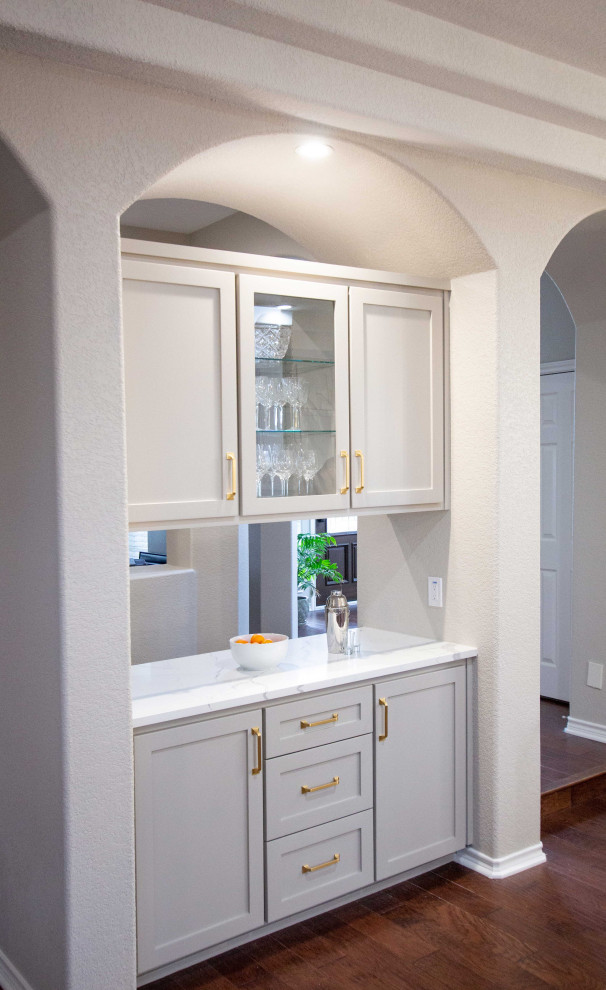 Inspiration for a transitional home design remodel in Austin