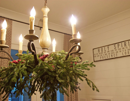 How to Decorate a Chandelier for Christmas