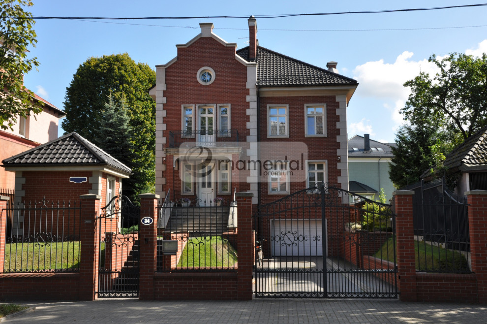 Ворота для частного дома