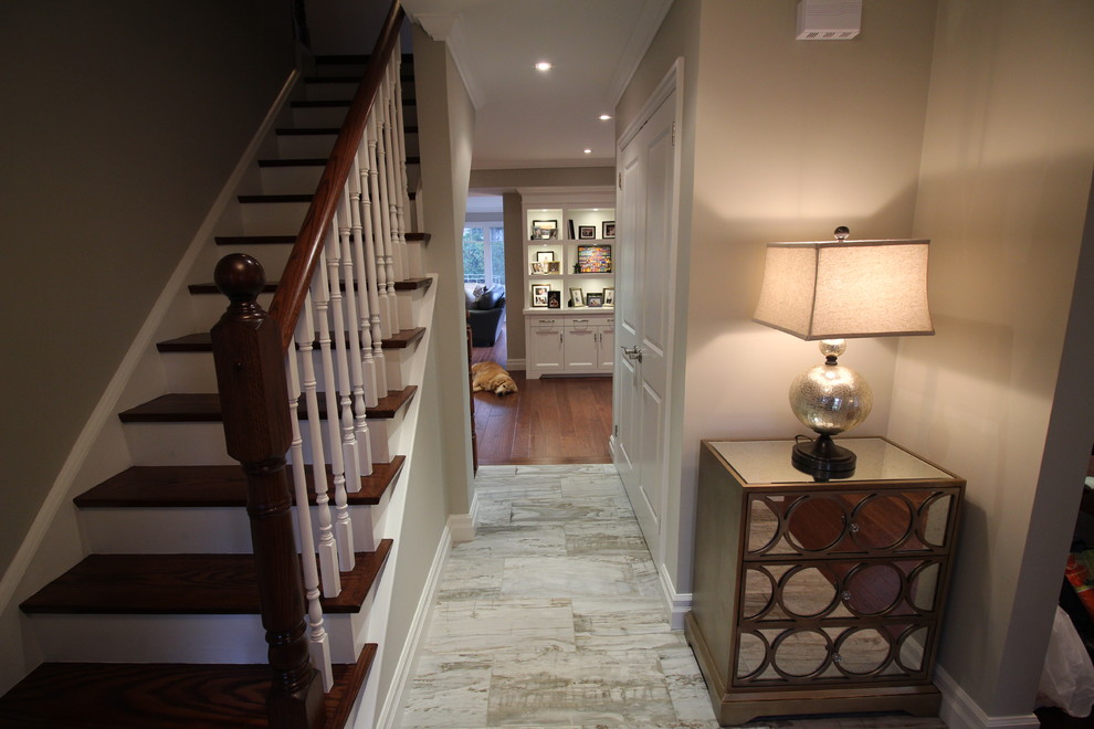 Entryway - transitional entryway idea in Toronto
