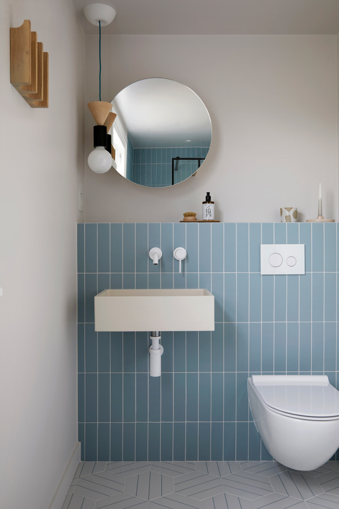 Teenage Girls Ensuite - Contemporary - Bathroom - London - by Balance ...