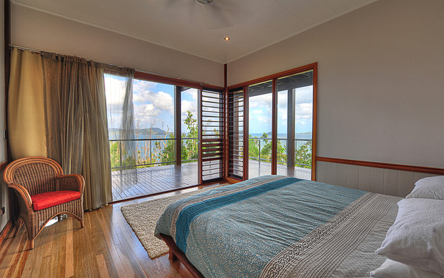Lugger Bay House resort-bedroom