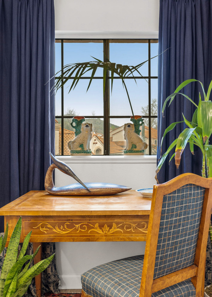 A Gentleman's Guest Room