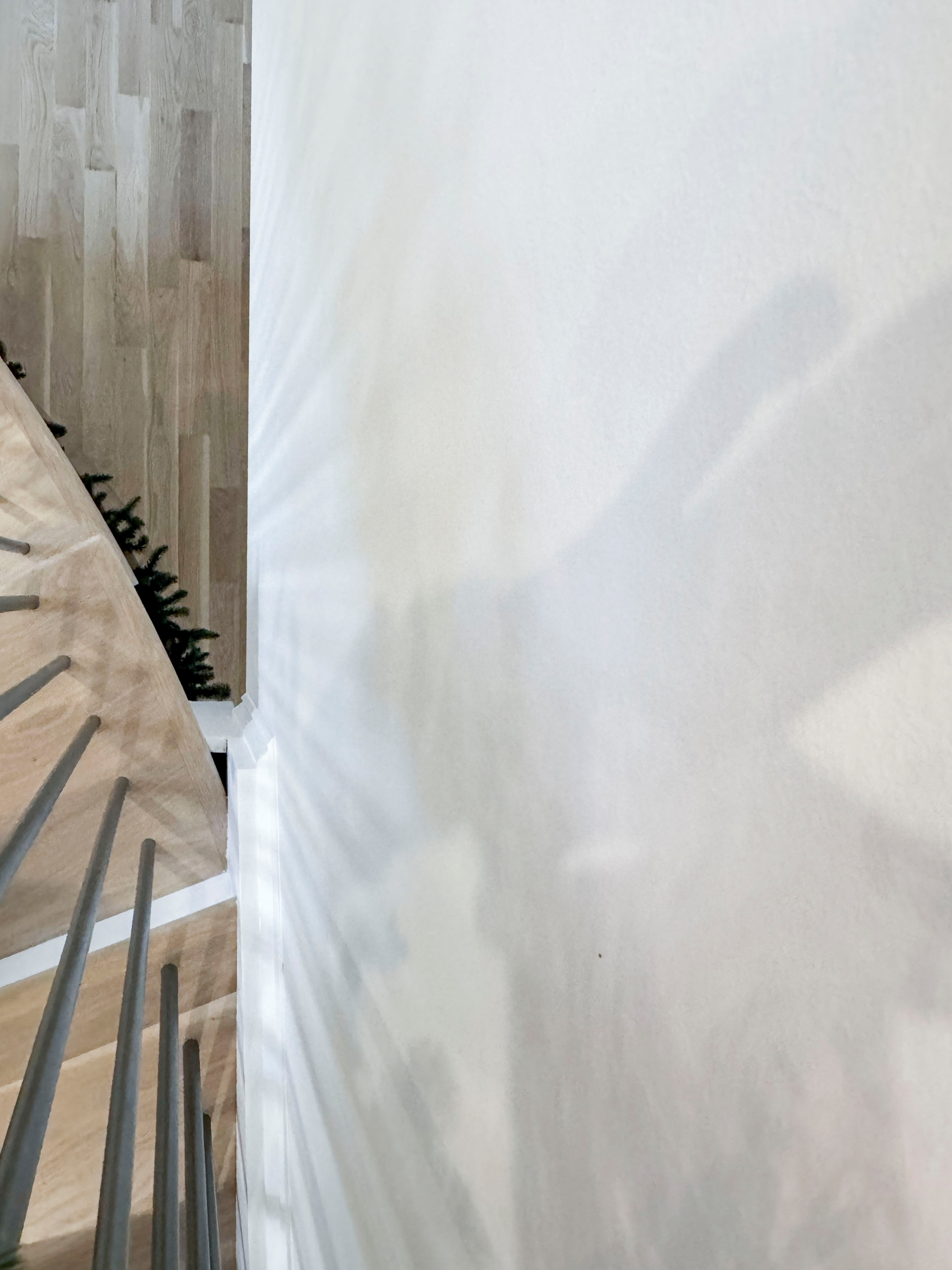 116_Elegant & Eye-catching Curved Staircase, Leesburg VA 20175