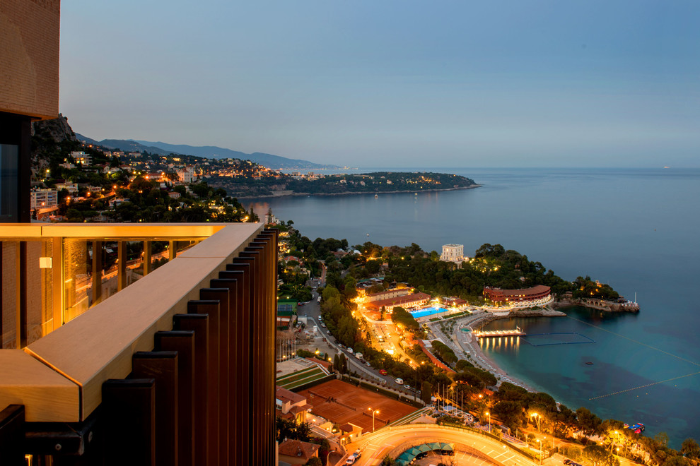 Квартира с террасой у моря