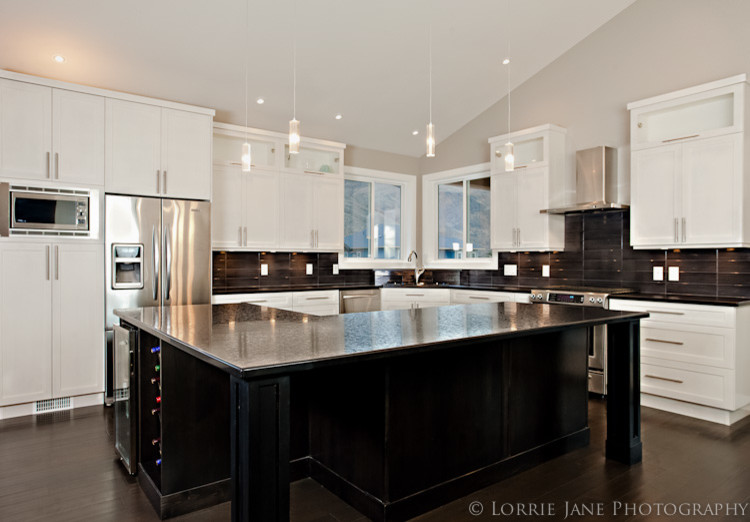 Design ideas for a contemporary kitchen in Vancouver.